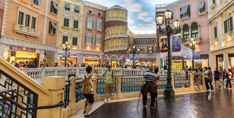 Вот как выглядит самое большое и роскошное казино в мире